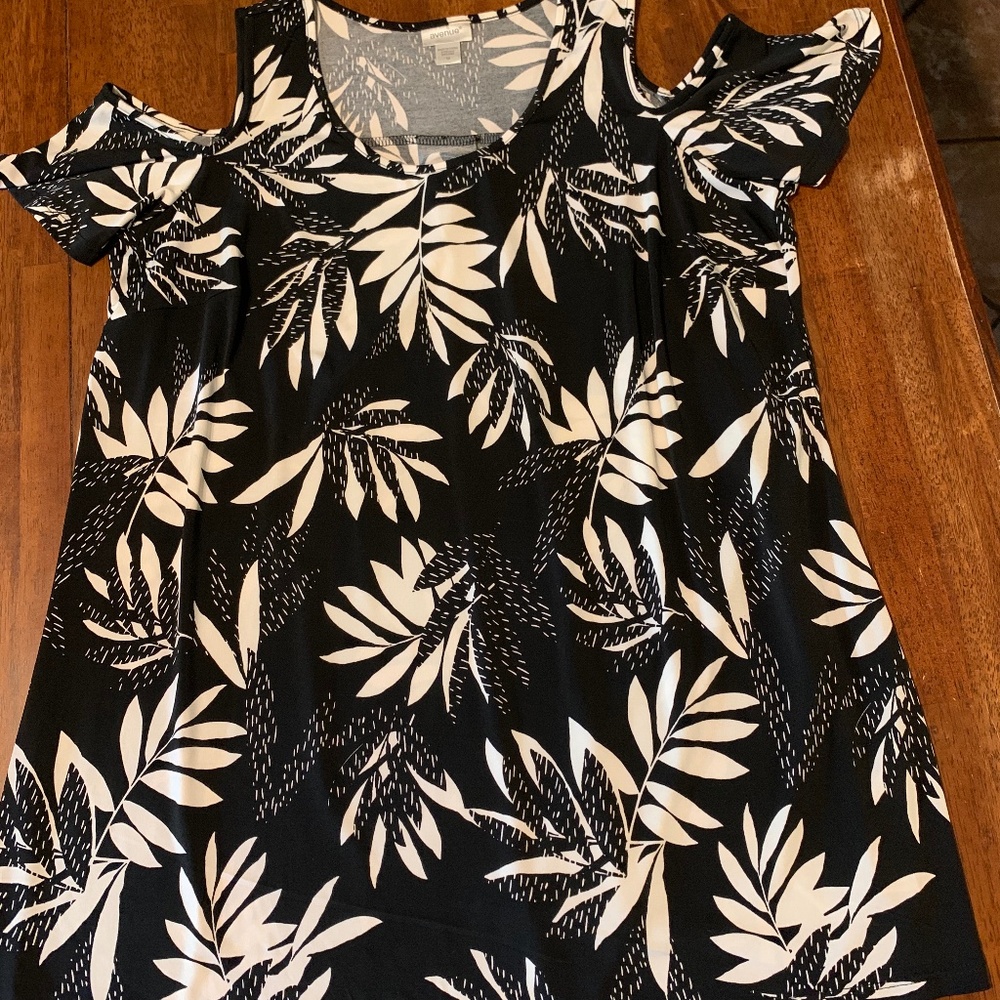 Avenue Cold Shoulder Tunic Top Size 16